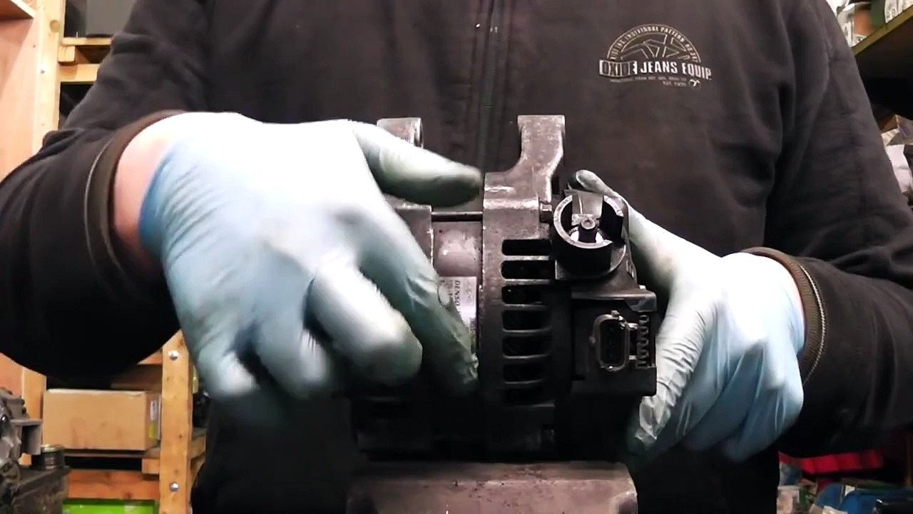 Ford Focus/C-MAX and Volvo S40 Alternator repair. Rectifier change.