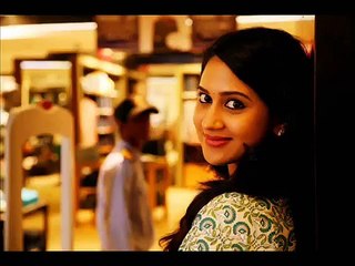 Indru Netru Naalai Tamil Movie Latest official teaser trailer :  Vishnu and Mia George