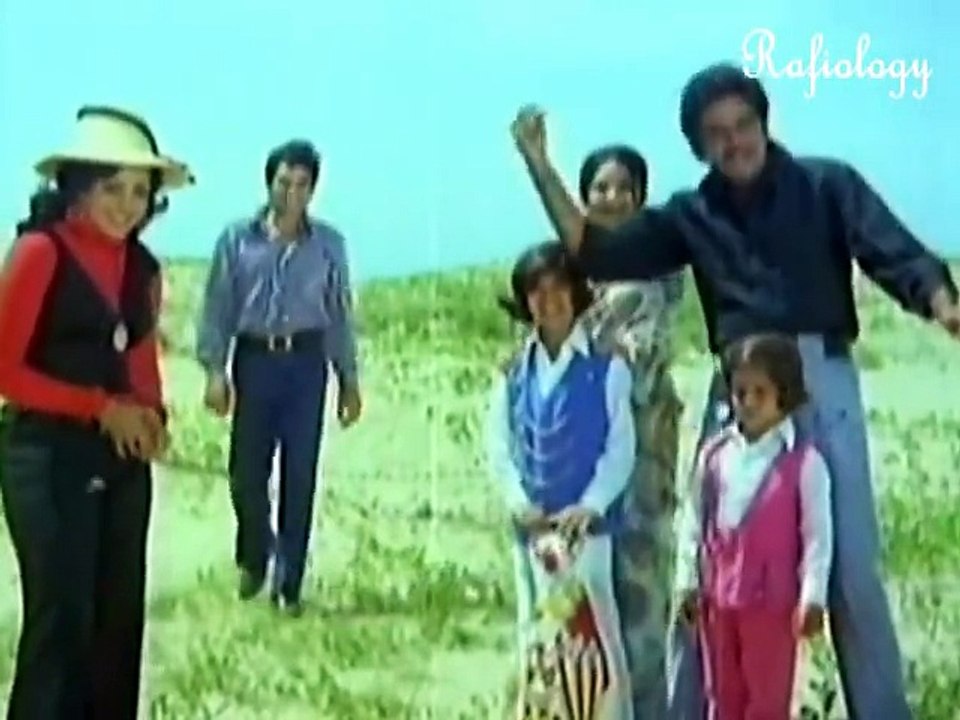DOST (1974) - Aa Bata Dein Yeh Tujhe Kaise Jiya Jaata Hai