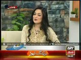 Why do you speak English when you dont know how to Sanam Baloch asks Meera on TV