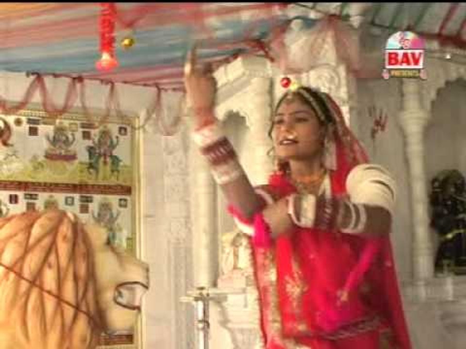 Runjhum Karta Padhro - Mata Bhajan
