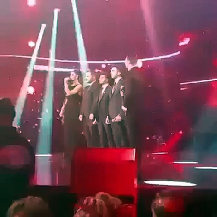 لحضة فوز حازم شريف بلقب محبوب العرب  Arab idol