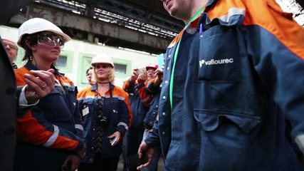 Emmanuel Macron à Vallourec Aulnoye-Aymeries: "Vous n'êtes pas en train de nous endormir?"