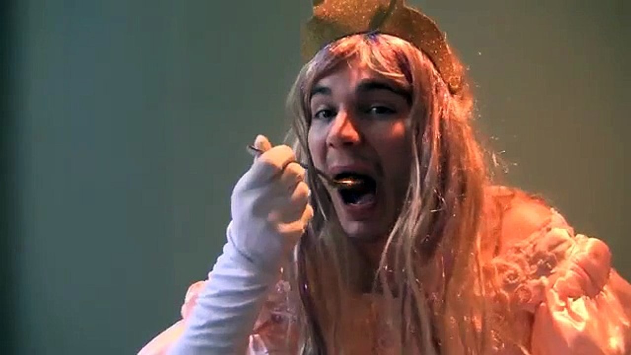 PRINCESS PEACH VS. THE CINNAMON CHALLENGE | Korey Kuhl