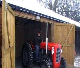 Massey Ferguson 35 23C Diesel Snowy Cold Start