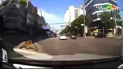 아기를 구하기 위해 일어난 성남의 모세의기적