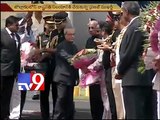KCR, Narasimhan receive President Pranab Mukherjee in Hyderabad