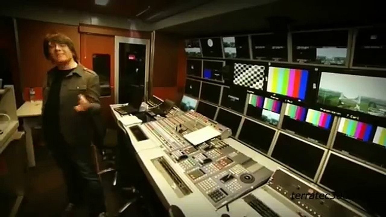 STARGAZING LIVE - BACK TO EARTH - JON CULSHAW IMPRESSION OF BRIAN COX