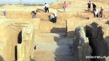 In Iraq l'Isis distrugge con le ruspe sito archeologico di Hatra