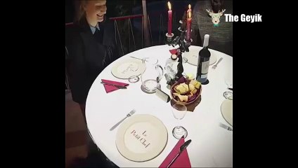 Fransa'da bir restorandan müşterileri sıkılmasın diye müthiş hizmet