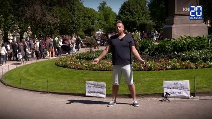 Atteint par le VIH, il teste les passants dans la rue