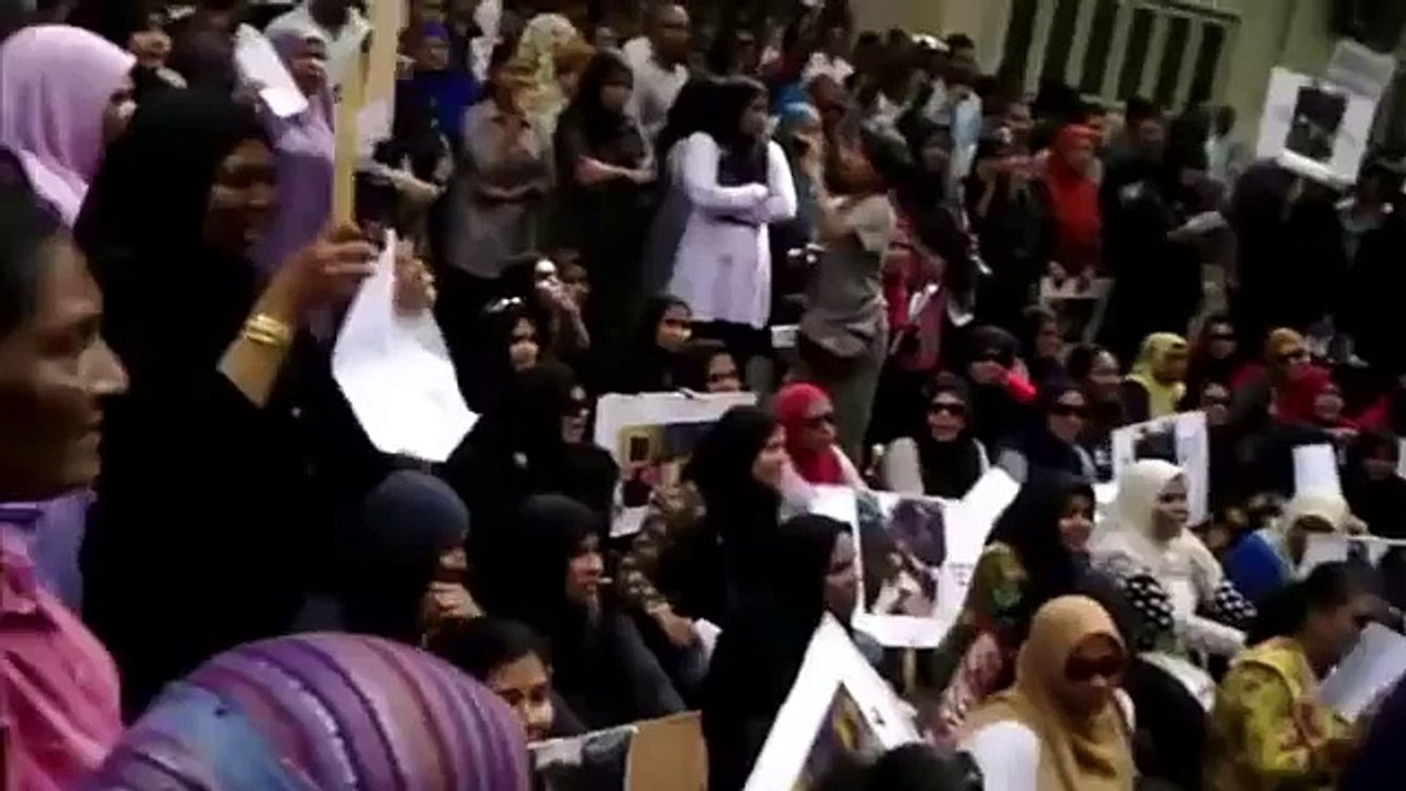 Maldives Coup - Peaceful Protest by Pro-Democracy Maldives women