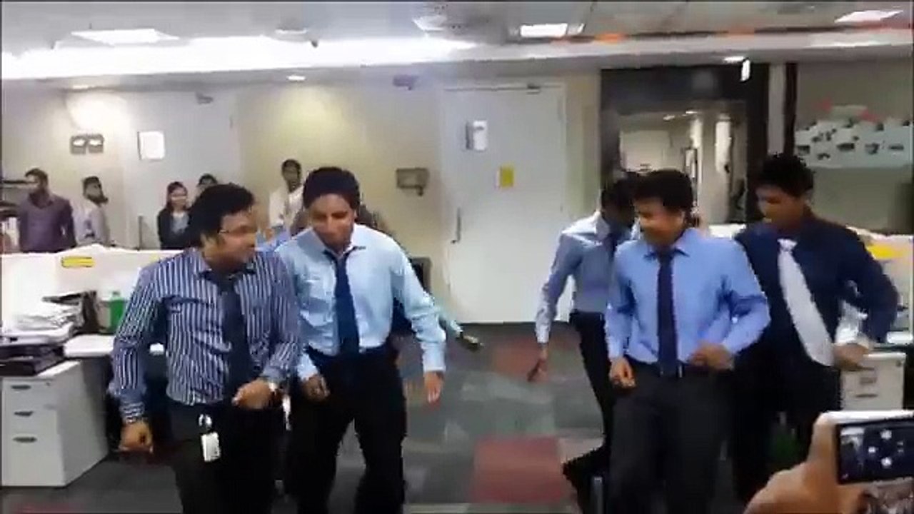 Flash mob Ernst & Young Pune office EY India Careers