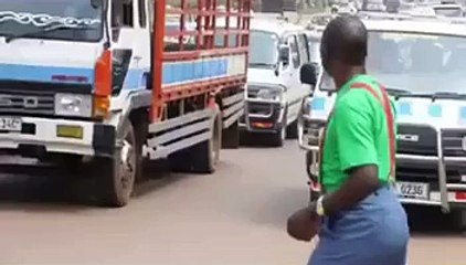 Do Not Try This In Heavy Trafic Hahahaha