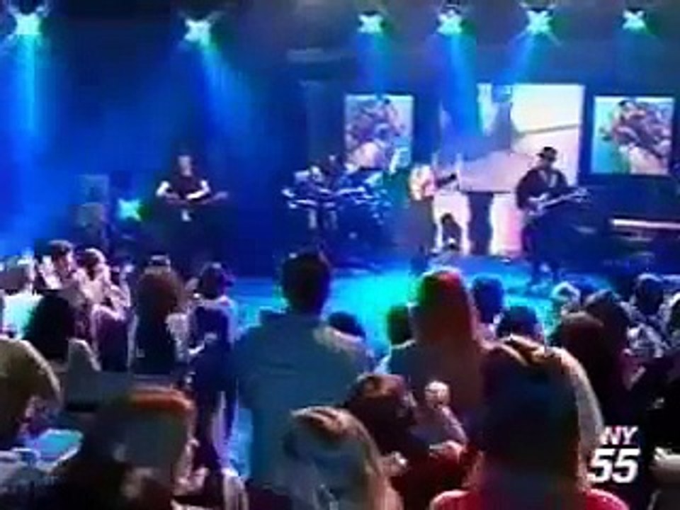 Madonna - Ray of Light Live on Oprah (Amazing Vocals)