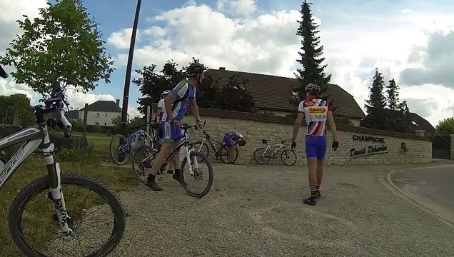 2015 - 06 LCO WE VTT - Raid des Cadoles S - (10) oh thierry... devant tout le monde