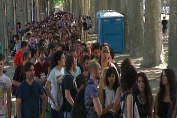 Miles de gerundenses buscan papel en 'Juego de Tronos'