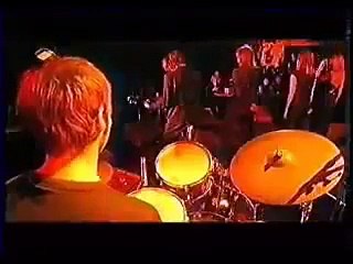 Johnny Depp tocando guitarra con Vanessa paradis