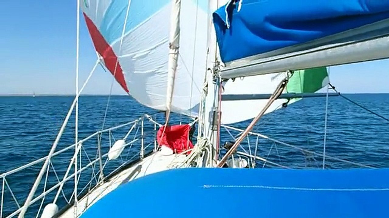 PAREO Dufour 2800 lance son nouveau spi... dans la Pétole !