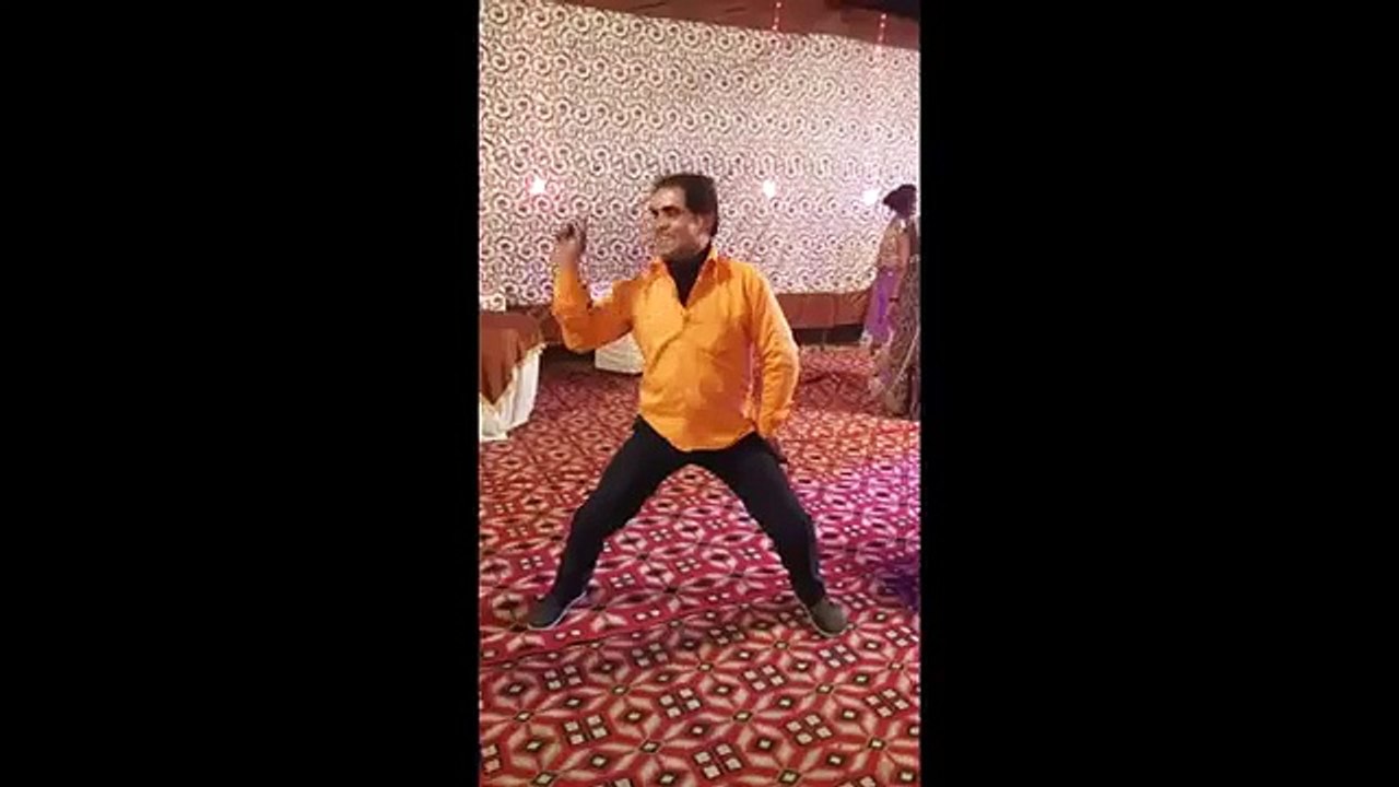 Funny Dance in Indian Wedding NEW