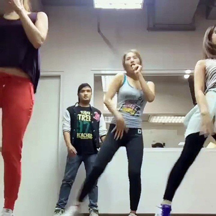 Beautiful Sexy Dance From Thailand l Beautiful Thailand Girl Sexy Dance #one9stand