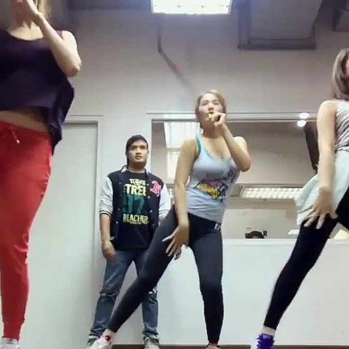 Beautiful Sexy Dance From Thailand l Beautiful Thailand Girl Sexy Dance