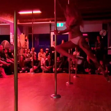 Dancing Flying Spins and Swings l Leigh Ann Pole Dance Diamond