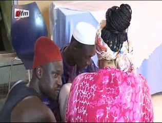 Suivez votre sketch avec le doyen Per Bu Xar