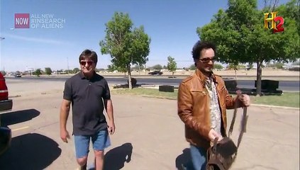 In Search of Aliens S01E04 The Roswell Rock