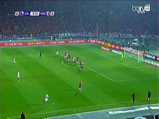 سقوط  كوميدي للاعب بيرو بدون كورة