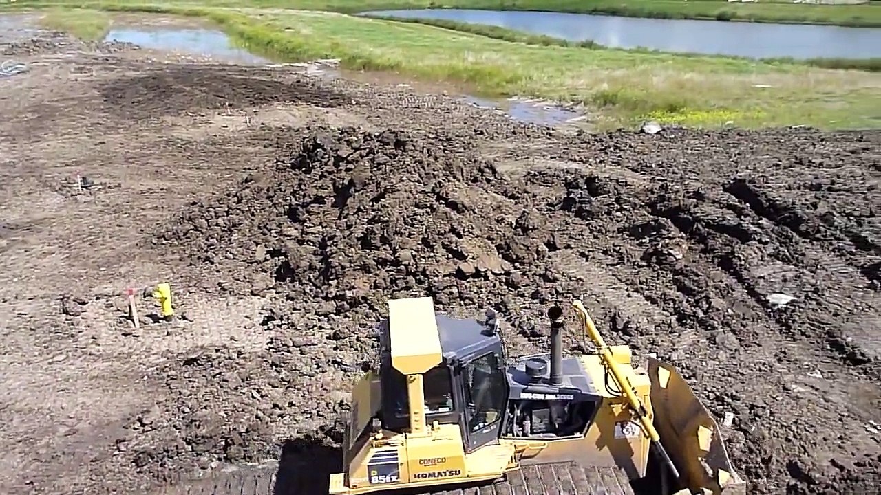 Komatsu D85-EX DDnB's 60 Ton Tripod