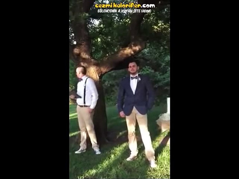 Sevdiğini Gelinlikle Görünce İçli İçli Ağlayan Damat