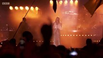 Florence   The Machine - Times Like These (Foo Fighters Cover) Glastonbury 2015