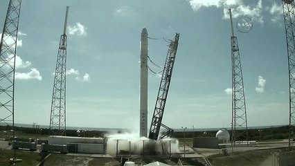 SpaceX Falcon 9 Rocket Explodes During CRS-7