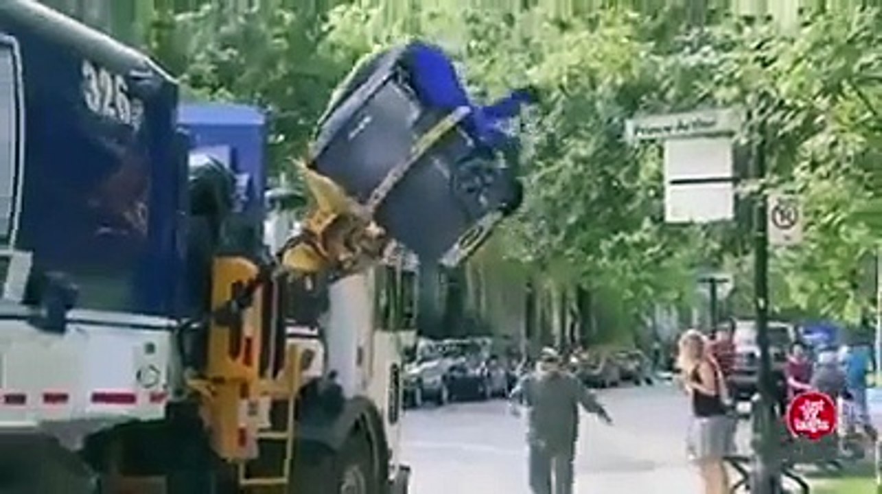 I Burst Out Laughing - Funny Clip