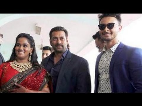 Salman Khan's sister Arpita Khan's WEDDING RECEPTION in Mandi