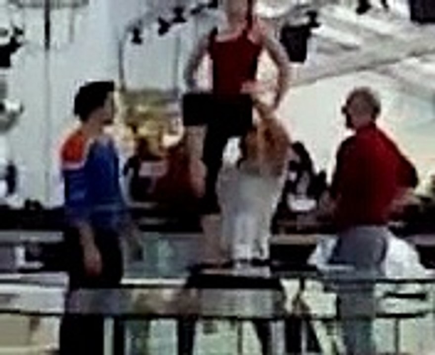 Elena Lev - Presentazione Fiat bravo Prove Cirque du soleil