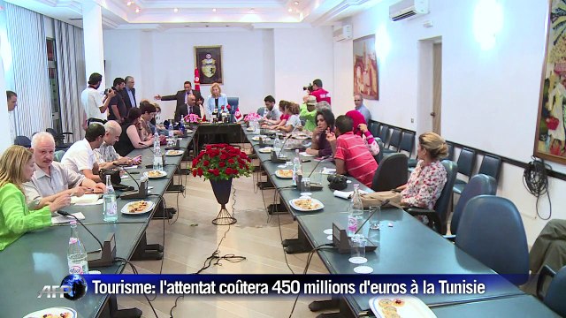 Tourisme: l'attentat coûtera plus de 450 millions € à la Tunisie