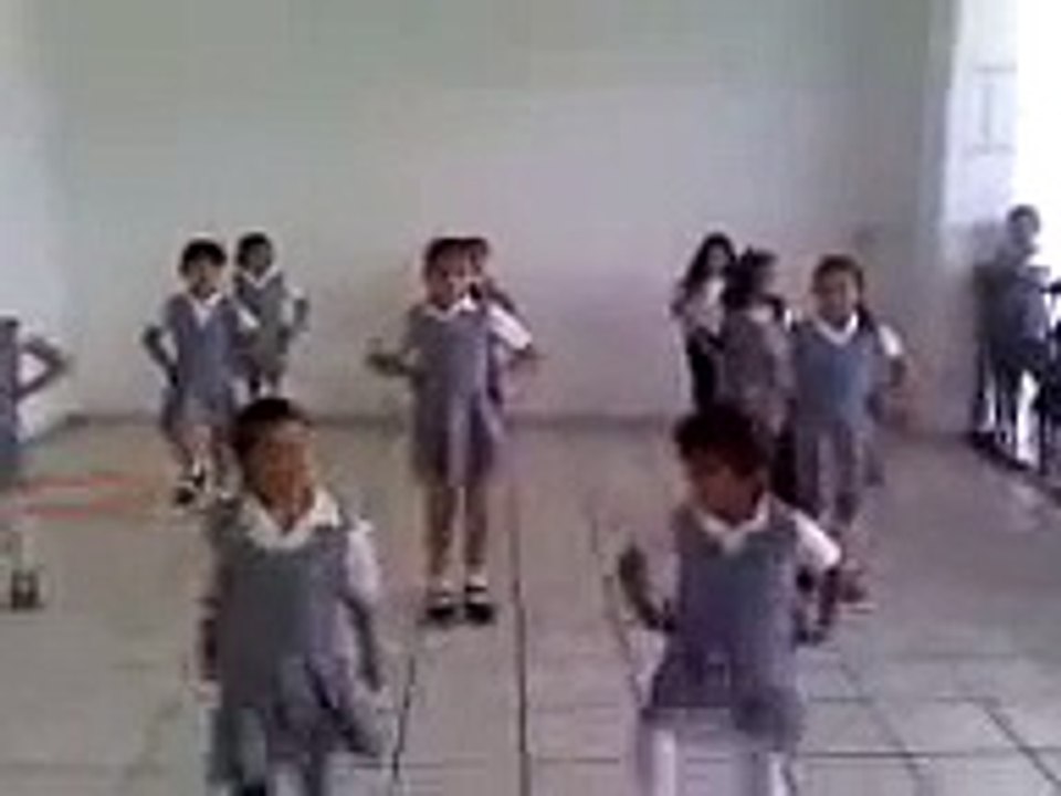 NIÑAS ELASTICAS