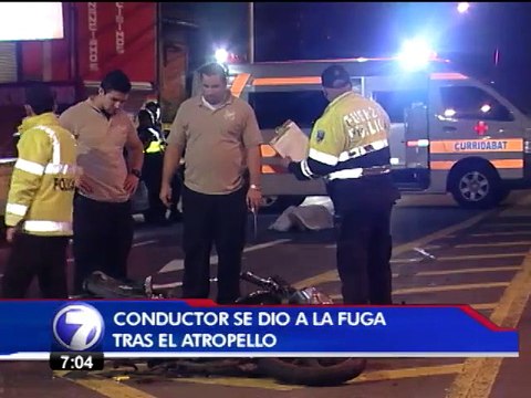 Motociclista murió atropellado cuando ayudaba a conductor herido
