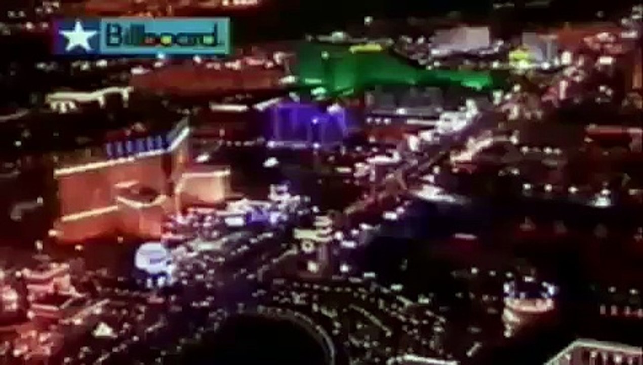 Britney Spears - I'm A Slave For You Live At Billboard Music Awards 2001