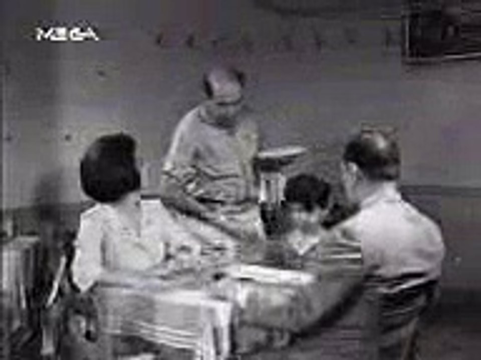 Thanasis Veggos (Βέγγος) - Makaronada