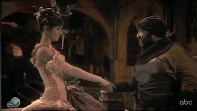 Signs She Flirting & Wants You - Dating Tips for Men