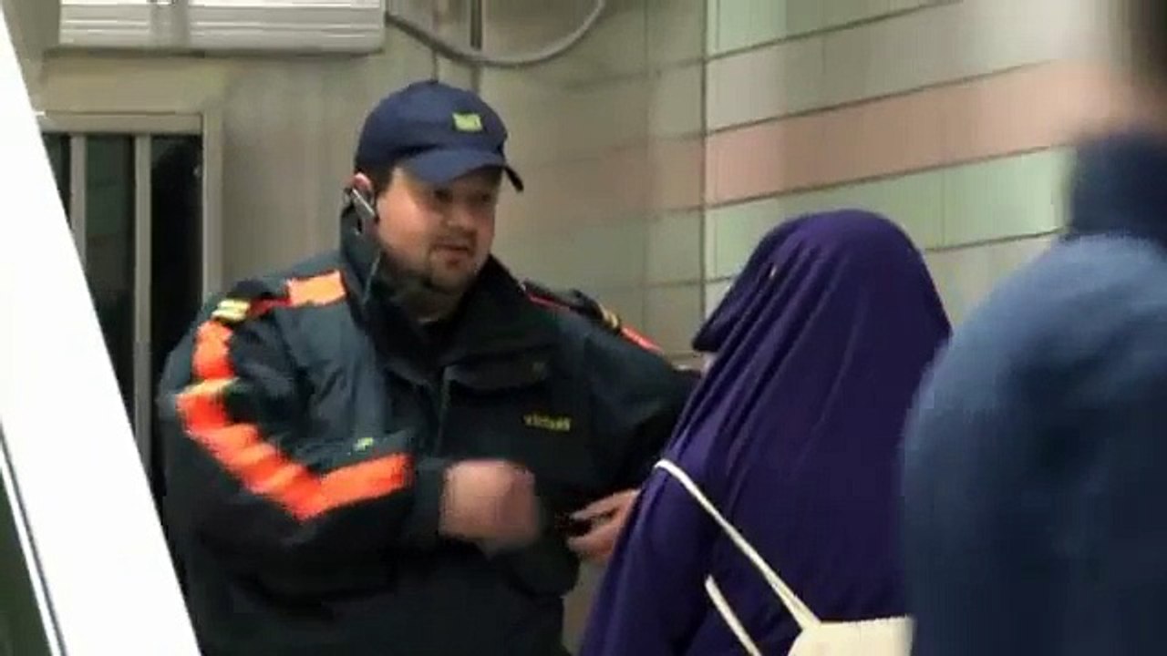 Klottrare åker fast på Södra station - Tunnelbanan