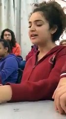 موهبه و حضور طاغي يجبرك علي الاستماع حتي النهايه