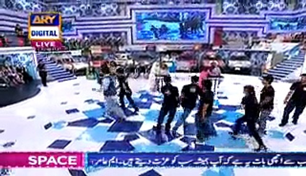 Jeeto Pakistan Involves Women In A Funny Activity