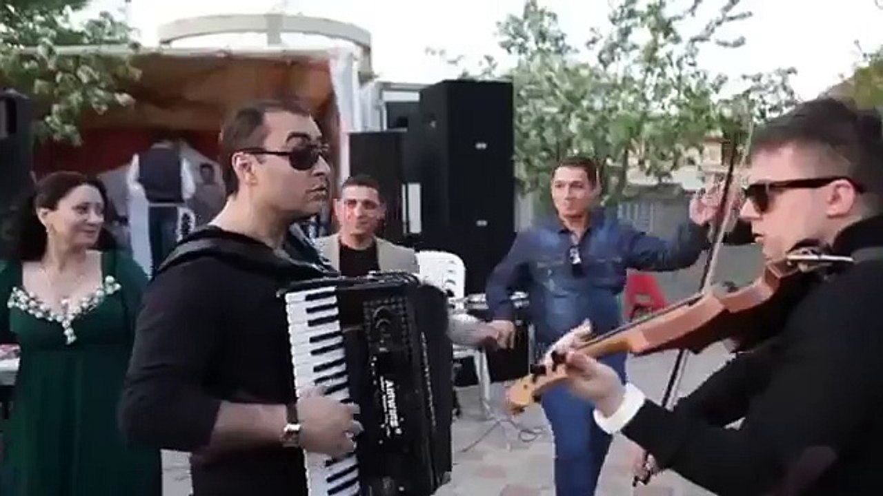 Marian Mexicanu, Sergiu Pavlov si Formatia Nicolae Guta   La Vulcanesti