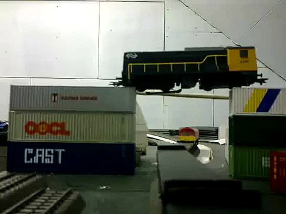 de hele Marklin baan met de camera trein rond
