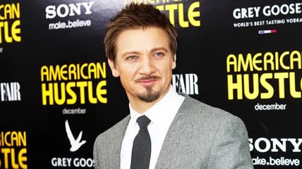 Jeremy Renner Doesn't Care if You Think He's Gay