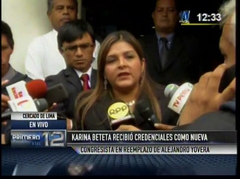 Karina Beteta recibió sus credenciales de congresista en el JNE